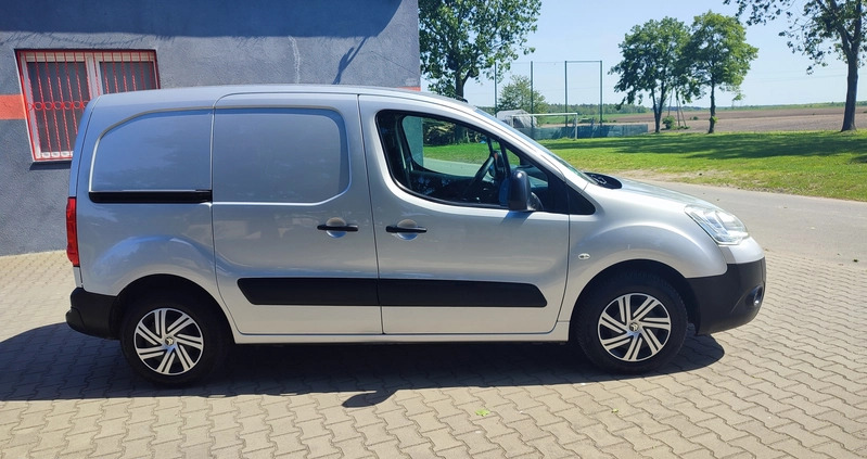 Citroen Berlingo cena 19999 przebieg: 224000, rok produkcji 2012 z Oborniki małe 277